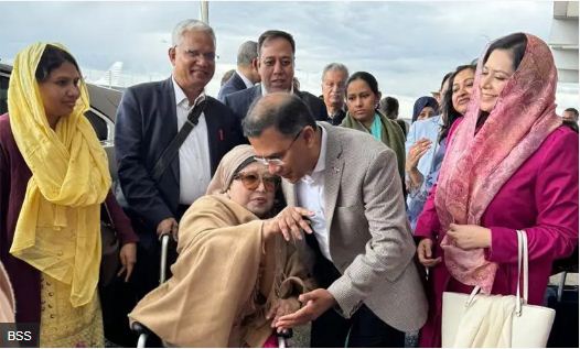 बांग्लादेश लौटीं ख़ालिदा ज़िया, सियासी हलचल बढ़ी