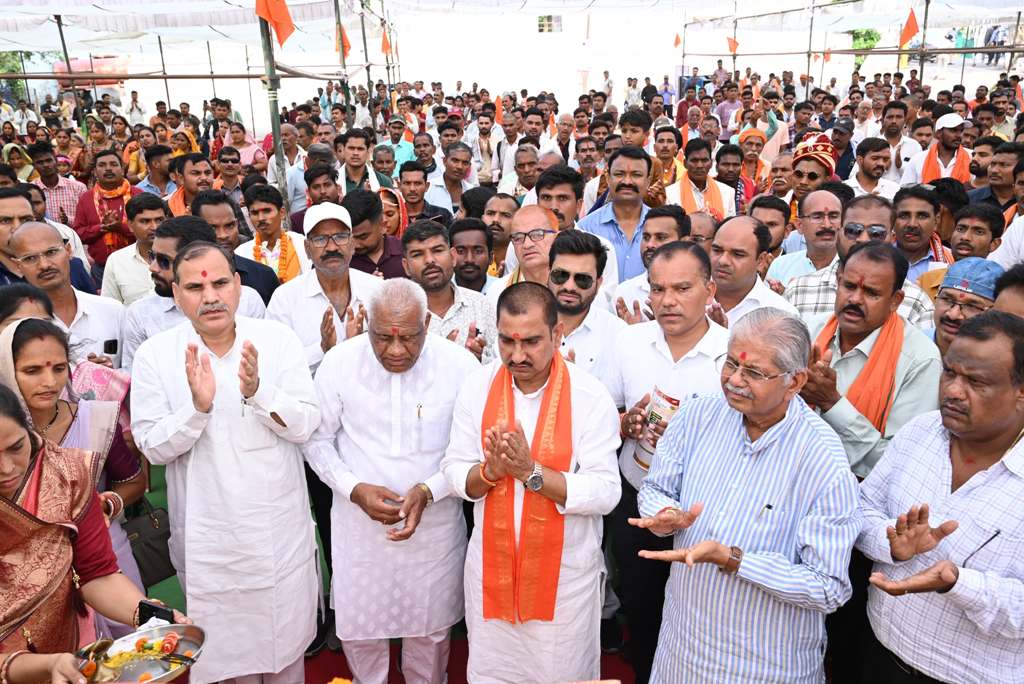 मां कर्मा जयंती व सामूहिक विवाह समारोह में शामिल हुए साहू मां कर्मा जयंती व सामूहिक विवाह समारोह में शामिल हुए साहू