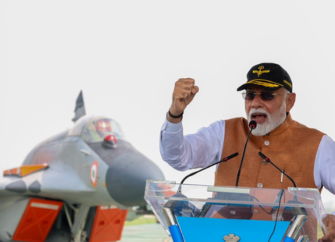 ‘निर्दोषों का खून बहाने का अंजाम सिर्फ महाविनाश है’, आदमपुर एयरबेस में बोले पीएम मोदी ‘निर्दोषों का खून बहाने का अंजाम सिर्फ महाविनाश है’, आदमपुर एयरबेस में बोले पीएम मोदी