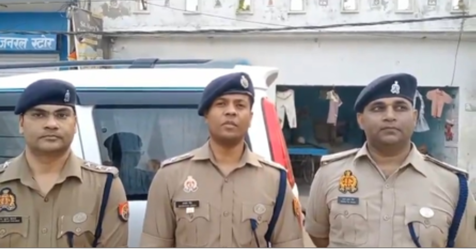यूपी : लखनऊ में महिला की हत्या, पुलिस कर रही सभी पहलुओं की जांच यूपी : लखनऊ में महिला की हत्या, पुलिस कर रही सभी पहलुओं की जांच