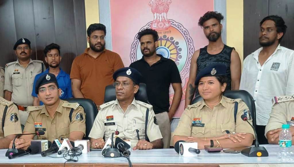 ट्रेनों के जरिये ड्रग्स तस्करी दिल्ली, हरियाणा, राजस्थान के 6 गिरफ्तार