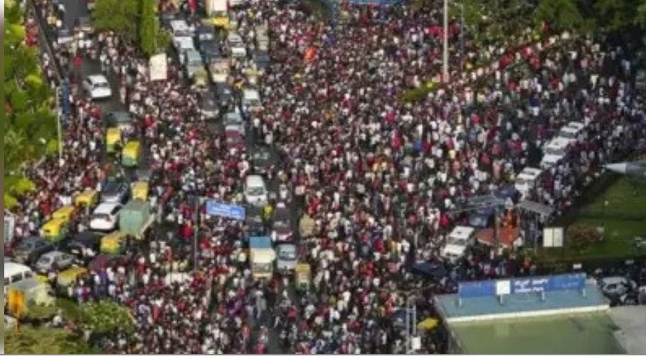 कर्नाटक भगदड़ पर सांसद मलूक नागर ने सरकार को लिया आड़े हाथ, गैर-जिम्मेदाराना रवैये की कड़ी निंदा की