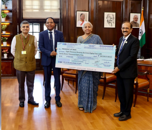 एसबीआई ने वित्त वर्ष 2024-25 के लिए सरकार को 8,077 करोड़ रुपए का लाभांश दिया 