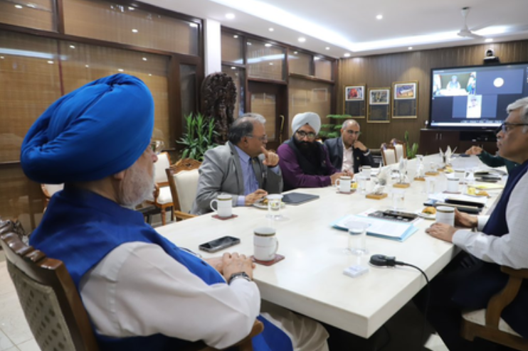 ओएनजीसी गैस रिसाव : केंद्रीय मंत्री हरदीप पुरी ने कुआं नियंत्रण गतिविधियों की समीक्षा की 