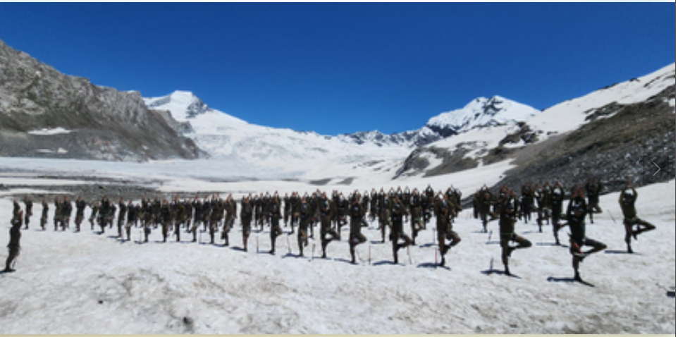 सियाचिन से पोर्ट ब्लेयर तक, किबिथू से कच्छ तक; भारतीय सेना ने मनाया अंतरराष्ट्रीय योग दिवस