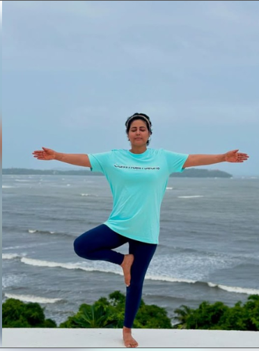 हिना खान से लेकर दिव्यांका त्रिपाठी तक, टीवी की हसीनाओं ने बताया योग का महत्व 