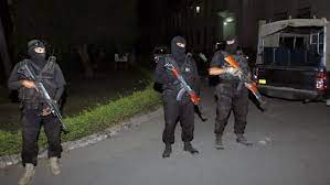 पाकिस्तान: आत्मघाती हमले में मरने वाले सुरक्षाकर्मियों की संख्या बढ़कर 13 हुई, 14 चरमपंथी भी मारे गए