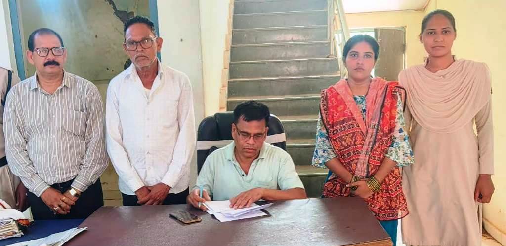 सरकारी नौकरी के लिए शार्टकट पड़ा महंगा, 43 लाख गंवा कर हुआ गिरफ्तार सरकारी नौकरी के लिए शार्टकट पड़ा महंगा, 43 लाख गंवा कर हुआ गिरफ्तार