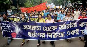 बंगाल: सामूहिक दुष्कर्म की घटना के बाद ‘साउथ कलकत्ता लॉ कॉलेज’ में कक्षाएं अनिश्चितकाल के लिए निलंबित बंगाल: सामूहिक दुष्कर्म की घटना के बाद ‘साउथ कलकत्ता लॉ कॉलेज’ में कक्षाएं अनिश्चितकाल के लिए निलंबित