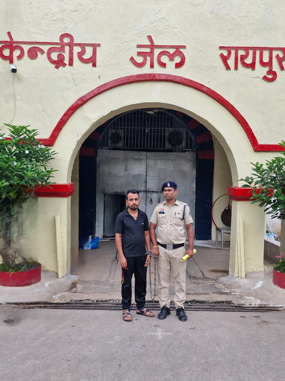 पत्नी की हत्या कर  फरार हुआ युवक  गिरफ्तार
