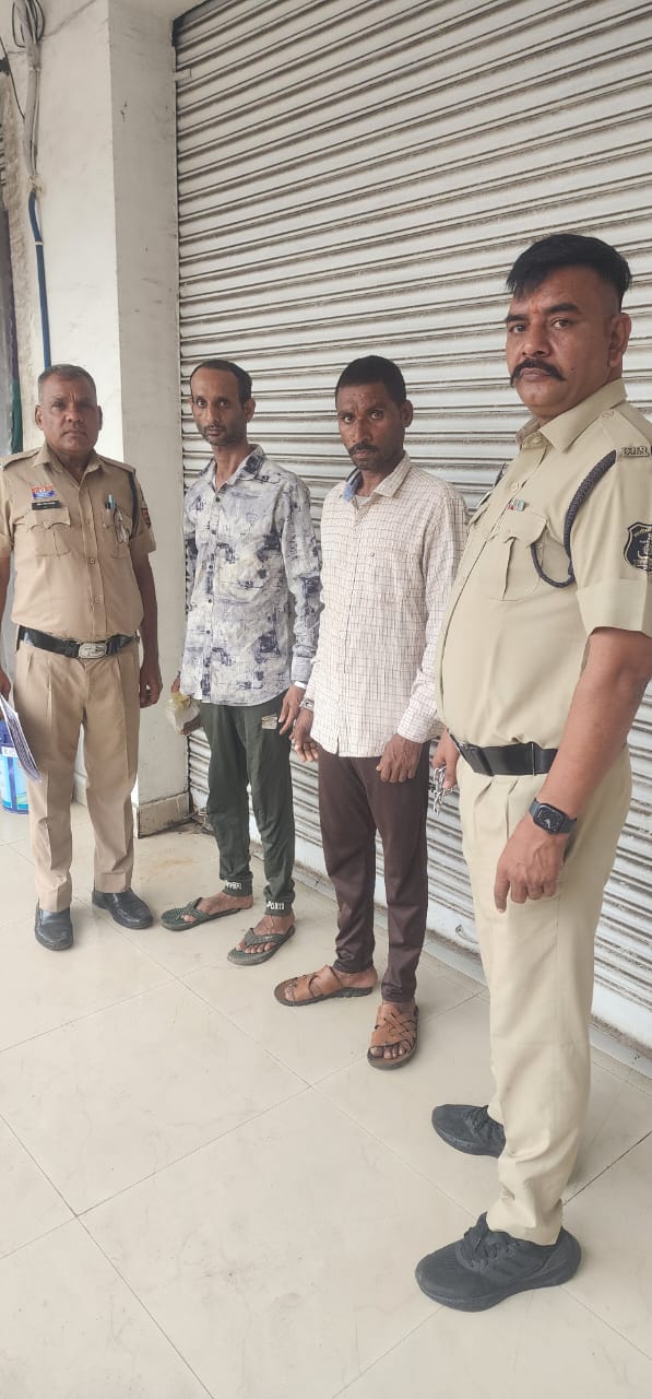 कटिंग सैलून में रेप करने वाले दो आरोपी जेल भेजे गए 