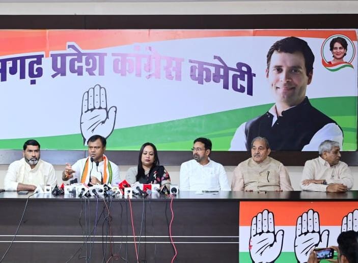 खड़गे किसान , जवान और संविधान सभा को संबोधित करेंगे खड़गे किसान , जवान और संविधान सभा को संबोधित करेंगे