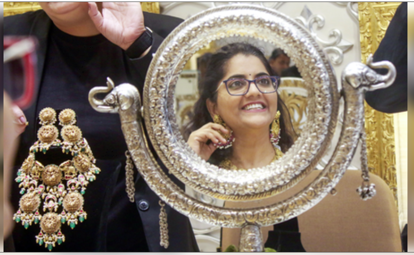 सोना इस हफ्ते 1,200 रुपए से अधिक महंगा हुआ, चांदी 1.07 लाख रुपए के पार सोना इस हफ्ते 1,200 रुपए से अधिक महंगा हुआ, चांदी 1.07 लाख रुपए के पार