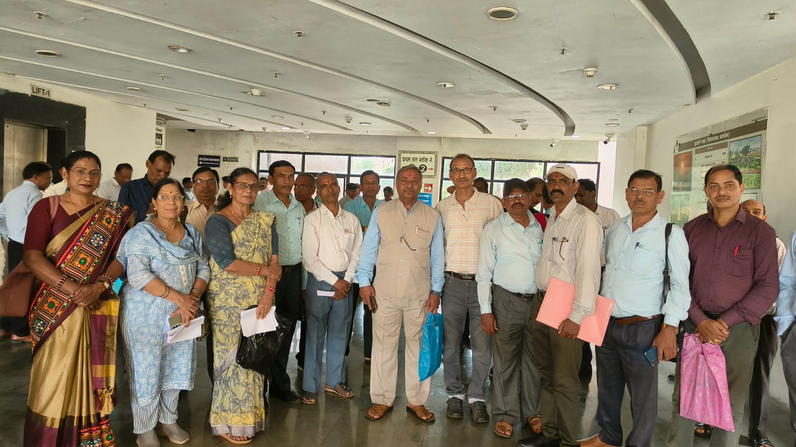 प्रधानपाठकों को वरिष्ठता देकर प्राचार्यों की संशोधित पदोन्नति सूची जारी करने की मांग प्रधानपाठकों को वरिष्ठता देकर प्राचार्यों की संशोधित पदोन्नति सूची जारी करने की मांग