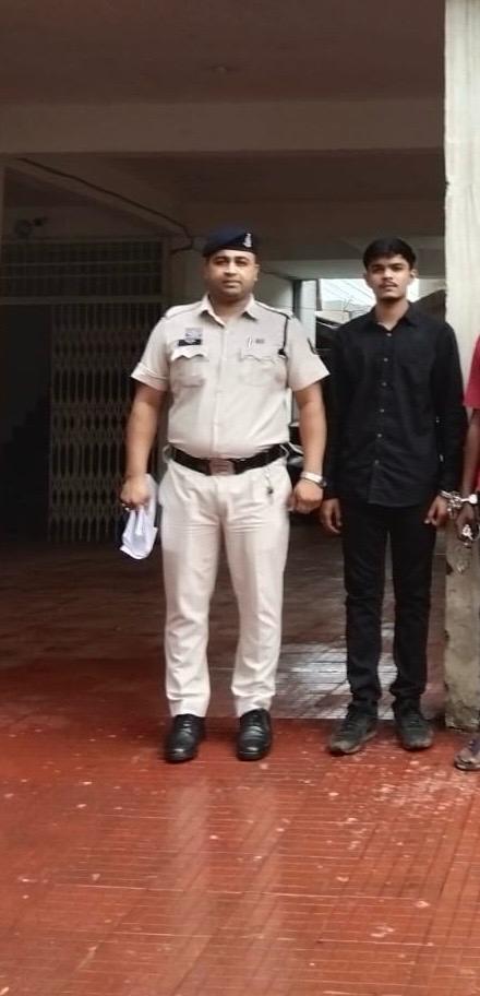 विदेशी मुद्रा चोरी करने वाला फरार नुरूल हुसैन गिरफ्तार