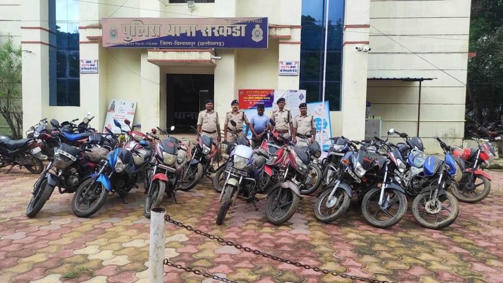 वसूली के लिए धमकी, सूदखोर गिरफ्तार, गिरवी रखे 19 बाइक बरामद