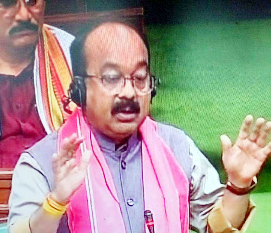 जेजेएम के अधूरे कार्यों को लेकर समूचे विपक्ष ने मंत्री साव को घेरा, वॉकऑउट जेजेएम के अधूरे कार्यों को लेकर समूचे विपक्ष ने मंत्री साव को घेरा, वॉकऑउट