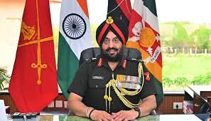 सेना को बहुआयामी चुनौतियों का सामना करने के लिए नवाचार अपनाने की आवश्यकता: लेफ्टिनेंट जनरल सिंह सेना को बहुआयामी चुनौतियों का सामना करने के लिए नवाचार अपनाने की आवश्यकता: लेफ्टिनेंट जनरल सिंह
