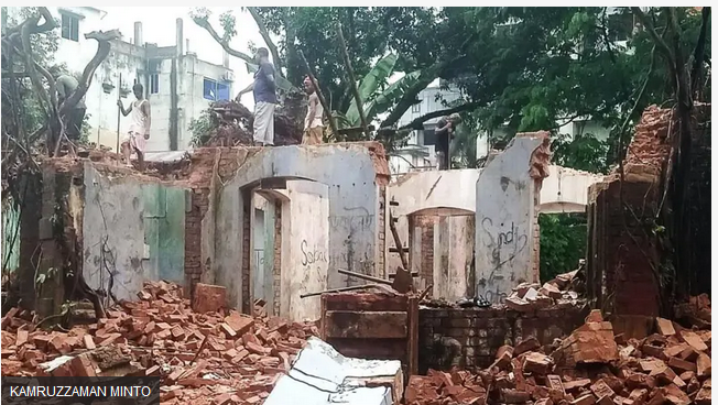 बांग्लादेश में जिस घर को सत्यजीत रे के परिवार का बताया जा रहा है, आख़िर वह किसका है?
