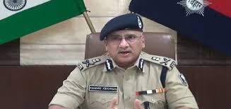 बिहार के सीनियर पुलिस अफ़सर ने माँगी माफ़ी, किसानों पर दिए बयान पर दी सफ़ाई बिहार के सीनियर पुलिस अफ़सर ने माँगी माफ़ी, किसानों पर दिए बयान पर दी सफ़ाई