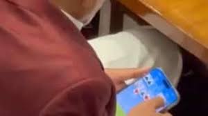 महाराष्ट्र विधानमंडल सत्र के दौरान मंत्री कोकाटे के मोबाइल ‘गेम’ वीडियो को लेकर विवाद महाराष्ट्र विधानमंडल सत्र के दौरान मंत्री कोकाटे के मोबाइल ‘गेम’ वीडियो को लेकर विवाद