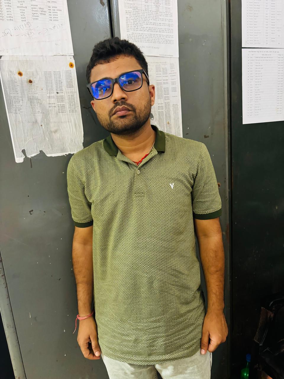 कंपनी एकाउंटेंट गिरफ्तार, साल भर में 1.20 करोड़ का किया था गबन  