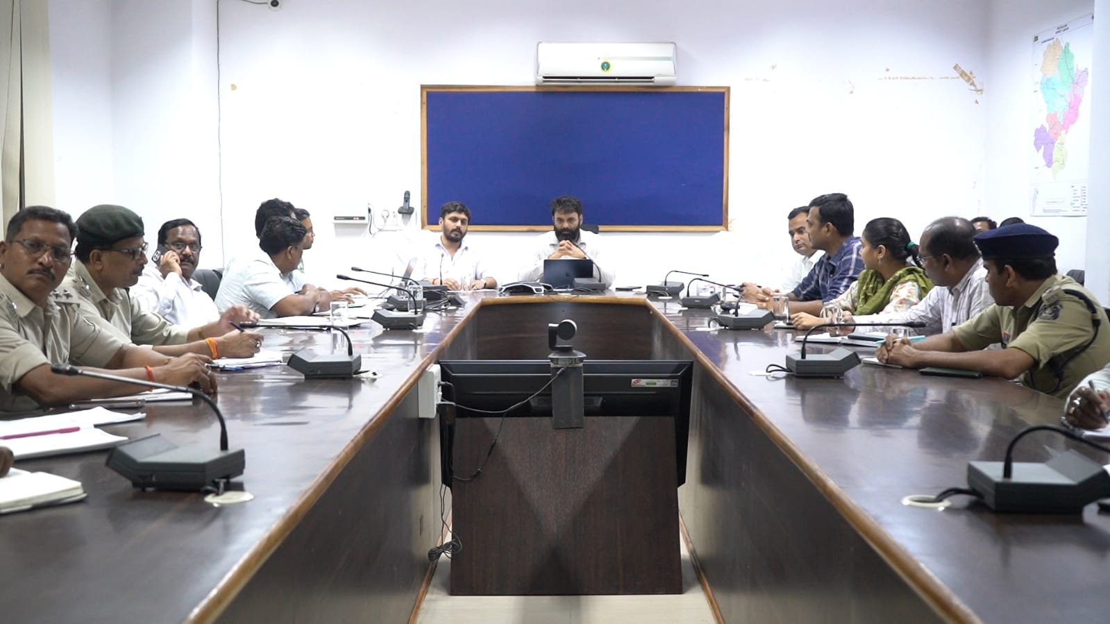 ‘गज संकेत’मोबाइल एप का उपयोग करने पर दिया जोर ‘गज संकेत’मोबाइल एप का उपयोग करने पर दिया जोर