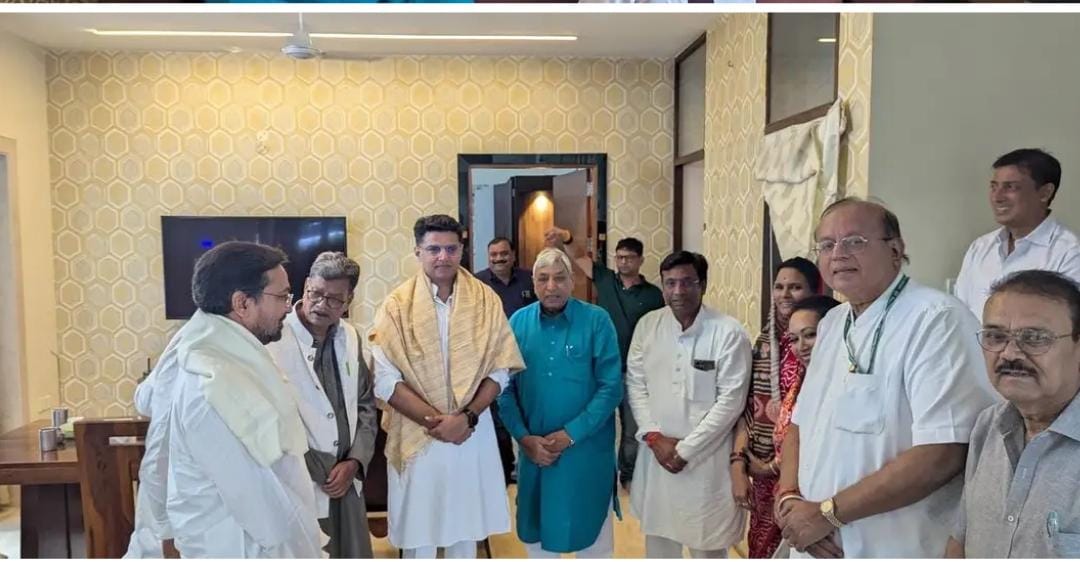 सत्यनारायण शर्मा निवास जाकर सचिन ने की भेंट 