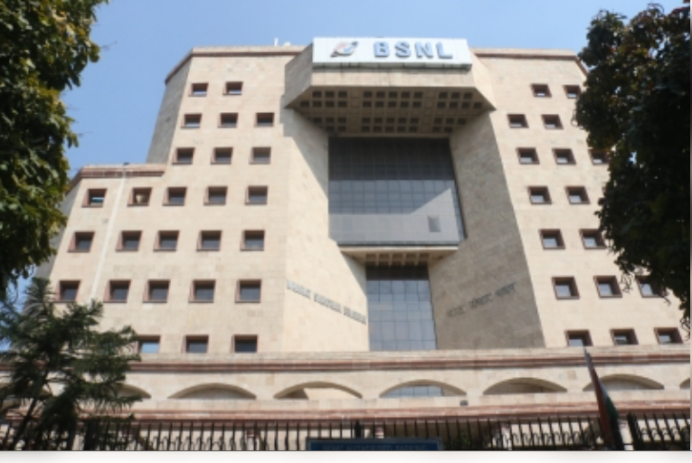 केंद्र ने संपत्ति मुद्रीकरण के जरिए बीएसएनएल के लिए 900 करोड़ रुपए और एमटीएनएल के लिए 4,573 करोड़ रुपए जुटाने का लक्ष्य रखा 
