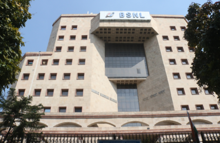 बीएसएनएल और एनआरएल ने रिफाइनरी क्षेत्र में भारत के पहले 5जी सीएनपीएन के लिए किया समझौता 