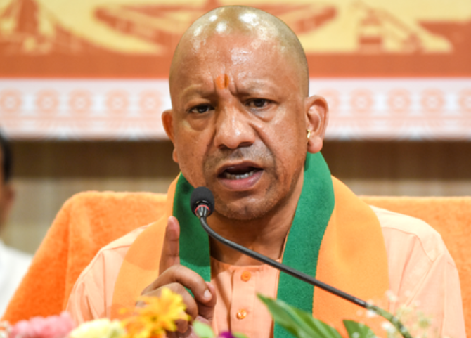 गोंडा में 11 लोगों की मौत पर सीएम योगी ने जताया शोक, 5-5 लाख मुआवजे का ऐलान