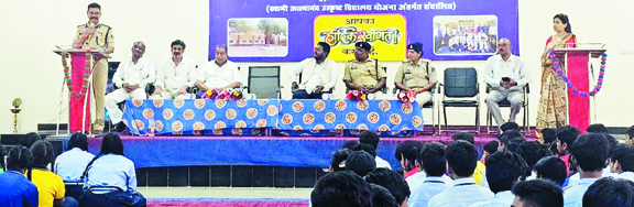 जीवन में सफलता पाने के लिए प्रेरणा और आत्मविश्वास जरूरी-डॉ. सिंह