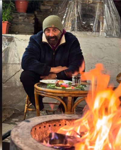 'गदर 2' के दो साल पूरे, तारा सिंह के किरदार को याद कर भावुक हुए सनी देओल, कहा- ये फिल्म एक इमोशन है