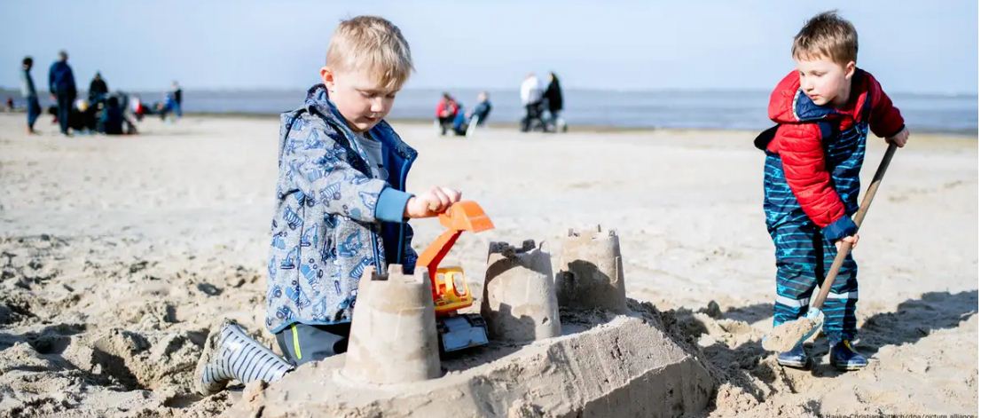 जर्मनी के अजीब कानून: नाचने पर भरना होगा जुर्माना