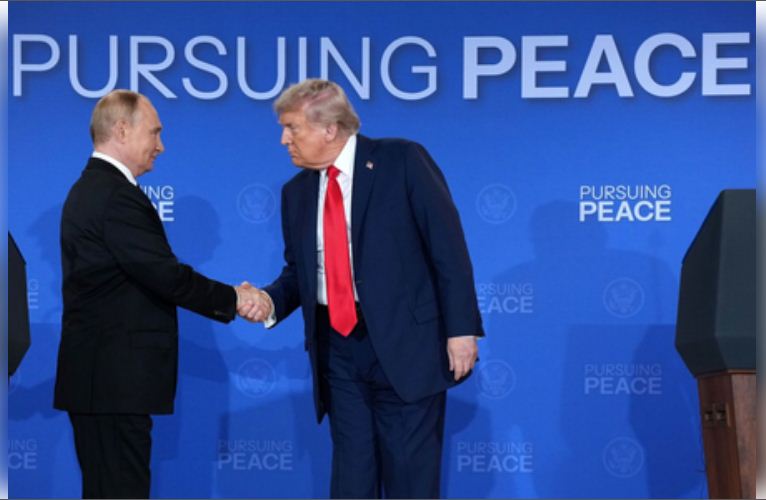 राजनीतिक विश्लेषकों का मानना, 'ट्रंप-पुतिन बैठक के बाद भारत पर प्रतिबंधों का दबाव कम हो सकता है' 