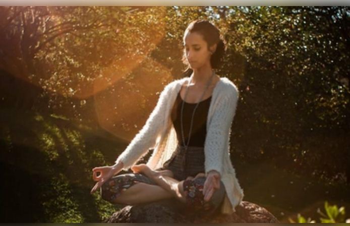 8 में से 1 व्यक्ति मेंटल डिसऑर्डर का शिकार, जानें दूर करने में कैसे मददगार है ‘सत्त्वावजय चिकित्सा’ 