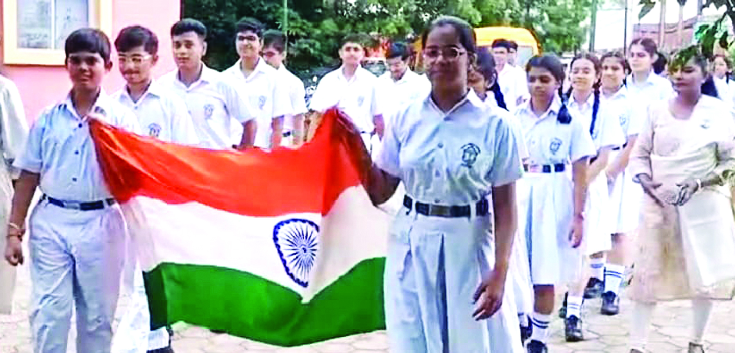 उत्साह और देशभक्ति से डीपीएस रायपुर ने मनाया स्वतंत्रता दिवस