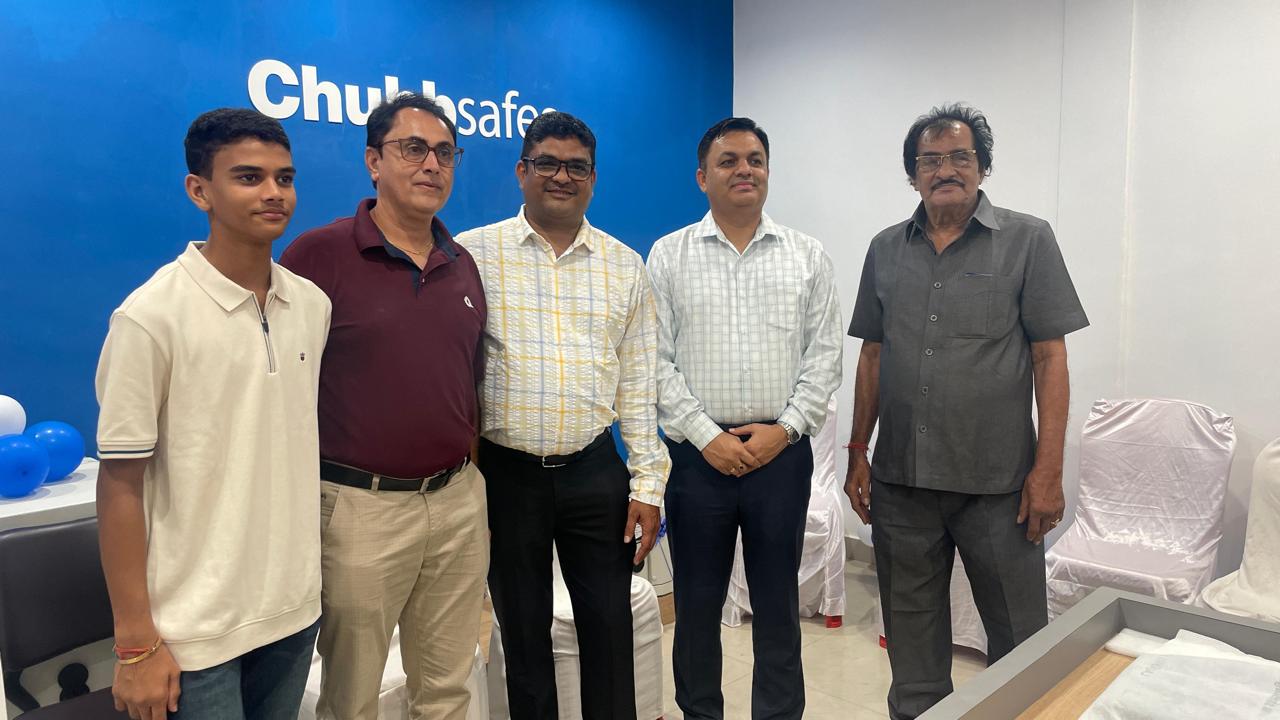 चबसेफ्स हाई-सिक्योरिटी स्टोरेज प्रोडक्ट्स के साथ रायपुर में गुनेबो का नया डिस्प्ले सेंटर शुरू चबसेफ्स हाई-सिक्योरिटी स्टोरेज प्रोडक्ट्स के साथ रायपुर में गुनेबो का नया डिस्प्ले सेंटर शुरू