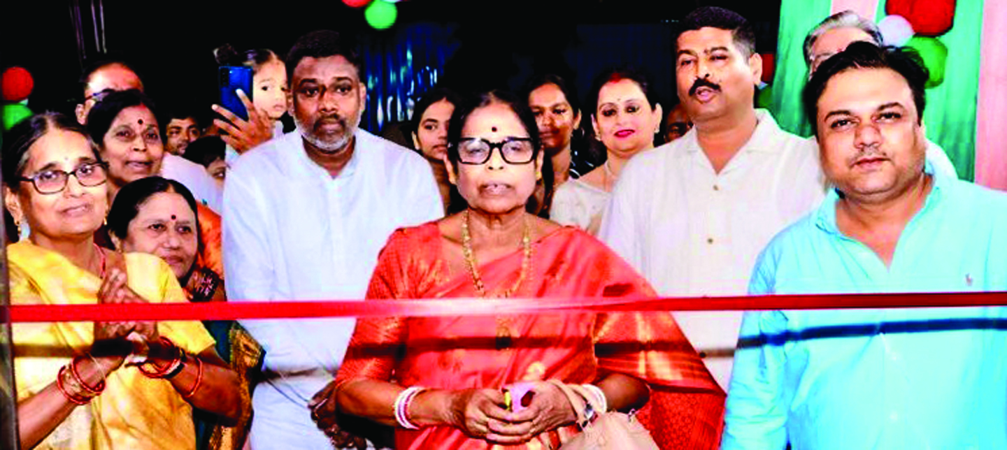 मुंबई, दिल्ली, राजस्थान, अमृतसर और दक्षिण के स्ट्रीट फूड एक ही छत के नीचे चाट लाउंज में