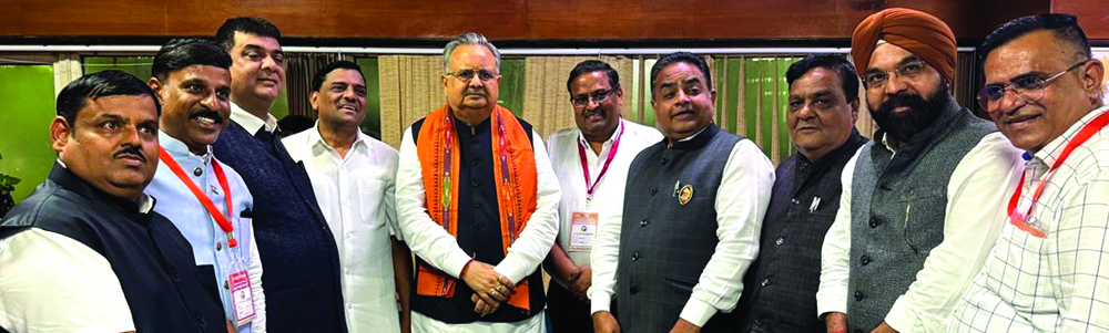 व्यापारी लीडर सम्मेलन दिल्ली में चेंबर की विस अध्यक्ष डॉ. सिंह से मुलाकात