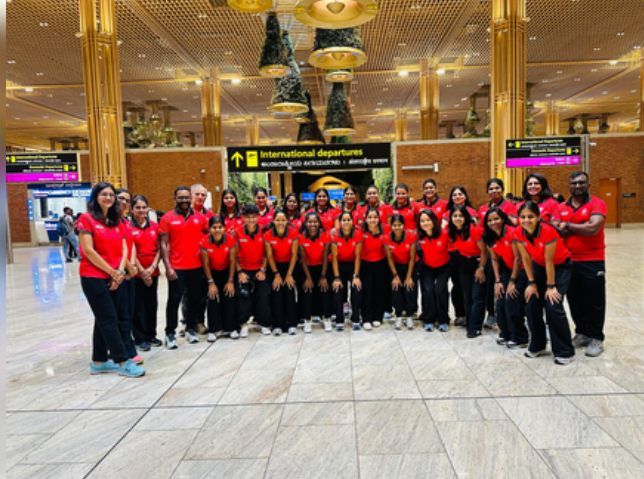 हॉकी : एशिया कप के लिए चीन रवाना हुई भारतीय महिला टीम 