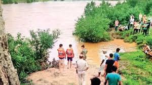 छत्तीसगढ़ के बलरामपुर में अचानक बाढ़ आने से चार लोगों की मौत, तीन लापता