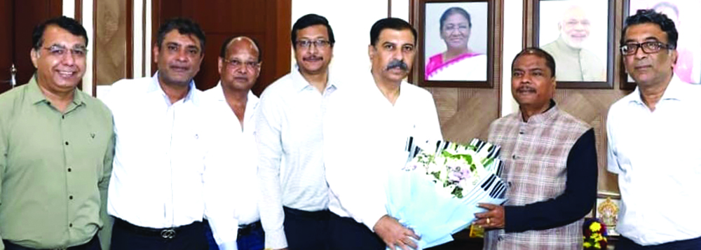 परिवहन मंत्री कश्यप को बधाई दे राडा ने डिजिटलाइजेशन की सराहना की परिवहन मंत्री कश्यप को बधाई दे राडा ने डिजिटलाइजेशन की सराहना की