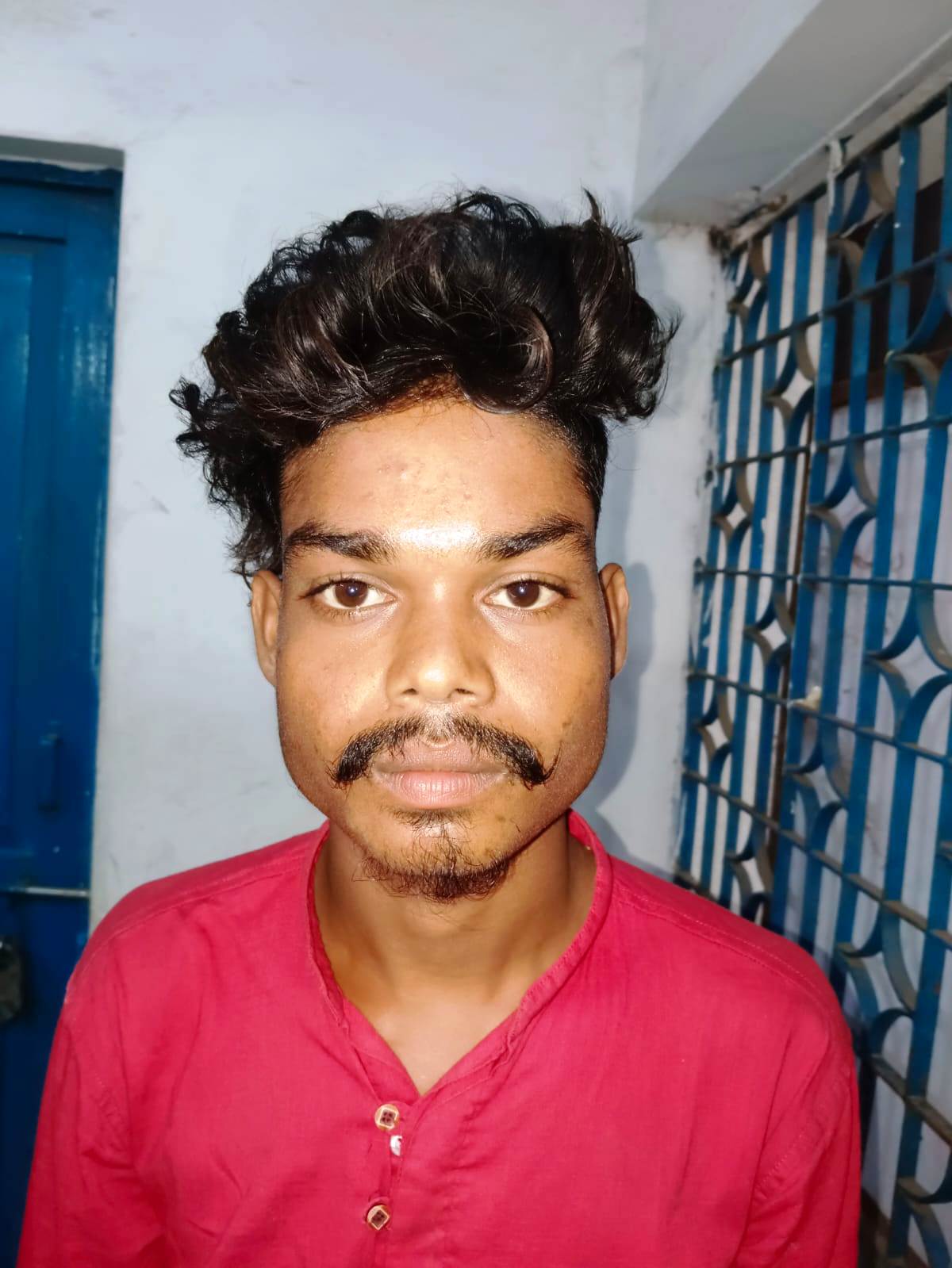 हत्या करके फरार आरोपी कुछ घंटो के भीतर ही पकड़ा गया हत्या करके फरार आरोपी कुछ घंटो के भीतर ही पकड़ा गया