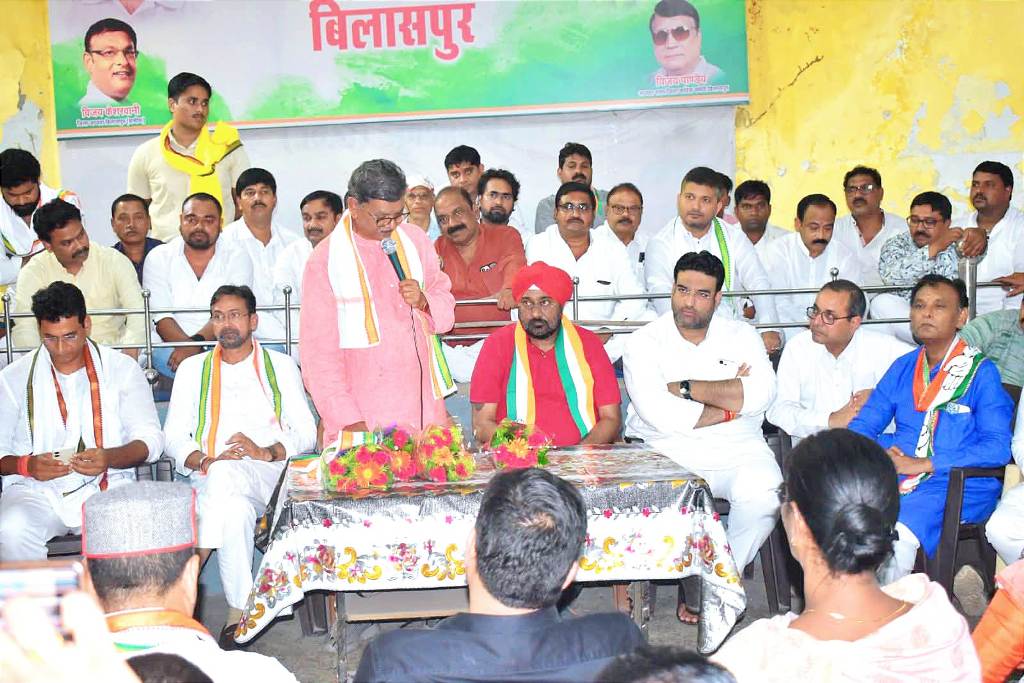 छत्तीसगढ़ में भी वोट पर डाका डाला गया, कांग्रेस को 44 सीटों पर बढ़त थी- डॉ. महंत छत्तीसगढ़ में भी वोट पर डाका डाला गया, कांग्रेस को 44 सीटों पर बढ़त थी- डॉ. महंत