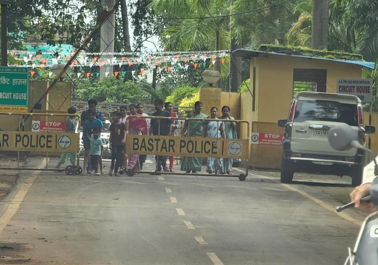 केदार के खिलाफ शिकायत वापस लेने चर्चा, पीड़ित की पत्नी ने कहा.... केदार के खिलाफ शिकायत वापस लेने चर्चा, पीड़ित की पत्नी ने कहा....
