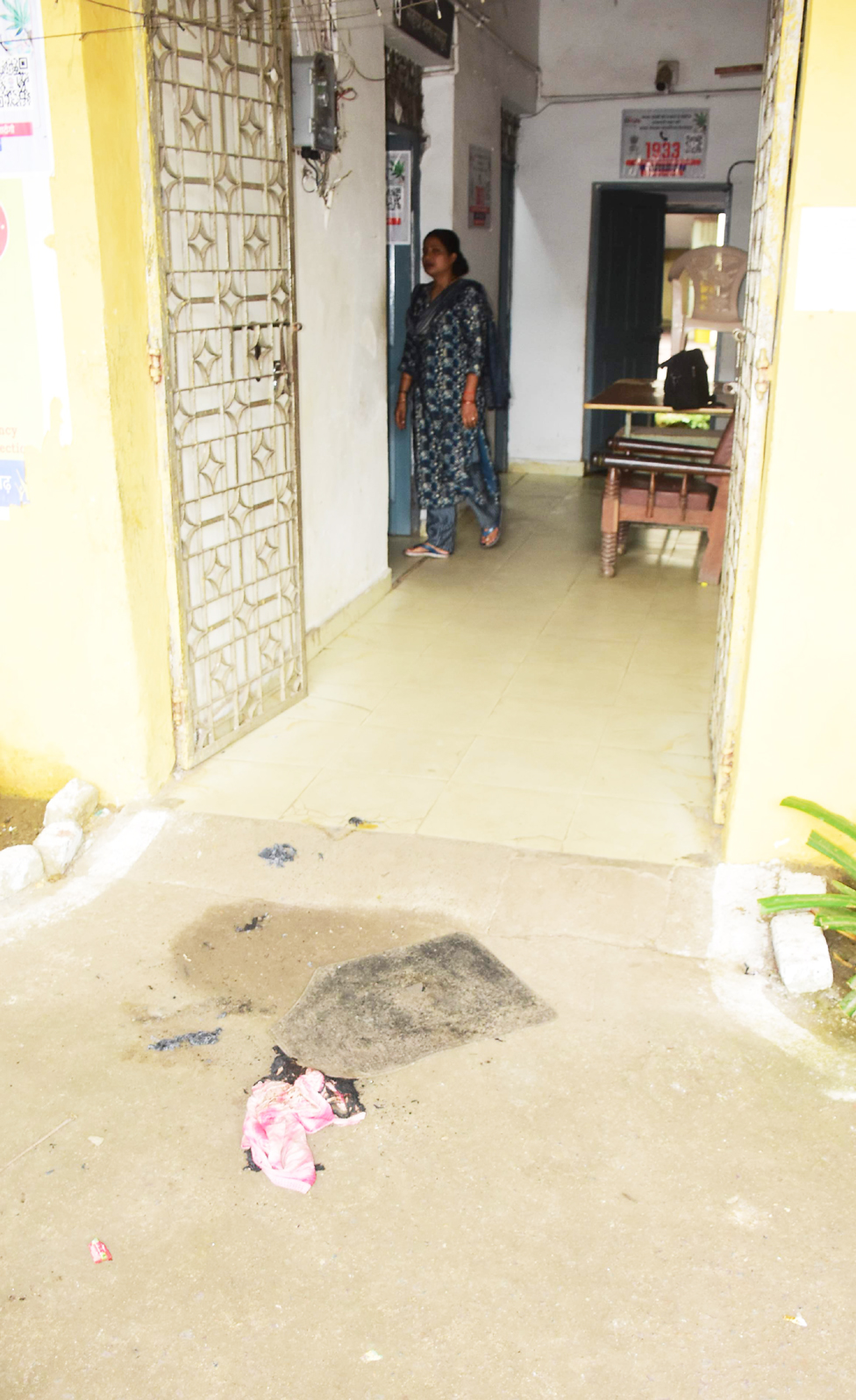 थाने में आग लगा महिला ने की खुदकुशी की कोशिश थाने में आग लगा महिला ने की खुदकुशी की कोशिश
