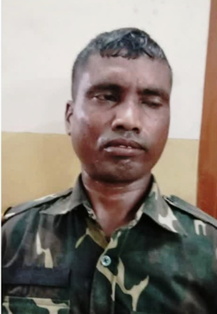 कोरबा में सीएएफ जवान ने की गोलीबारी : साली और चाचा ससुर की हत्या, चक्काजाम के बाद तनाव कोरबा में सीएएफ जवान ने की गोलीबारी : साली और चाचा ससुर की हत्या, चक्काजाम के बाद तनाव