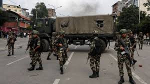 नेपाल : सेना ने सुरक्षा की कमान संभाली, प्रतिबंधात्मक आदेश लागू किए