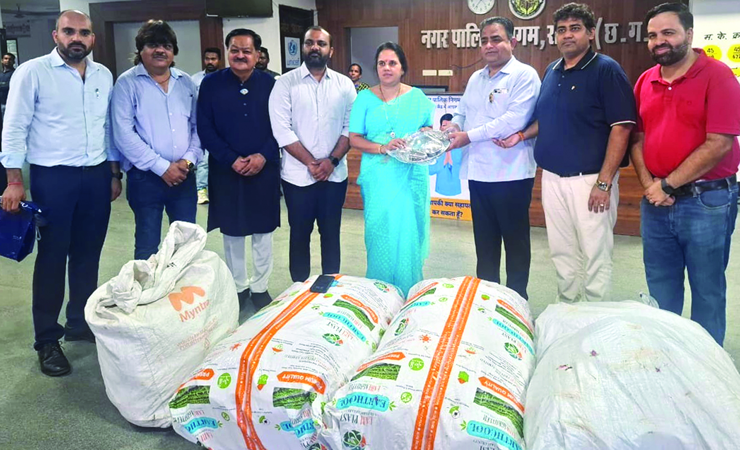 छत्तीसगढ़ चेंबर परिवार बस्तर बाढ़ पीडि़तों के साथ कंधे से कंधा मिलाकर खड़ा है-थौरानी छत्तीसगढ़ चेंबर परिवार बस्तर बाढ़ पीडि़तों के साथ कंधे से कंधा मिलाकर खड़ा है-थौरानी